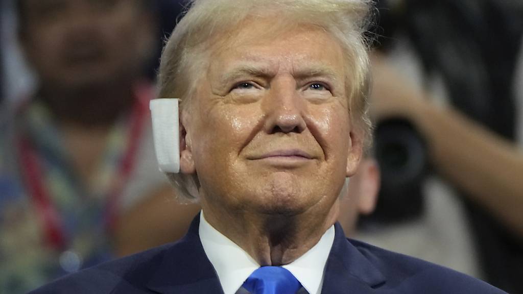 Der republikanische Präsidentschaftskandidat und ehemalige US-Präsident Donald Trump ist während des Republikanischen Nationalkongresses zu sehen. Foto: Paul Sancya/AP/dpa