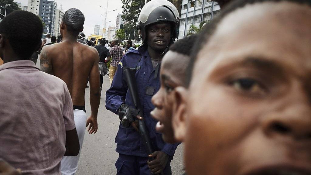 Im Kongo kommt es nach der Bekanntgabe des Wahlresultats zu Unruhen - Augenzeugen berichteten von Tränengas und Warnschüssen.
