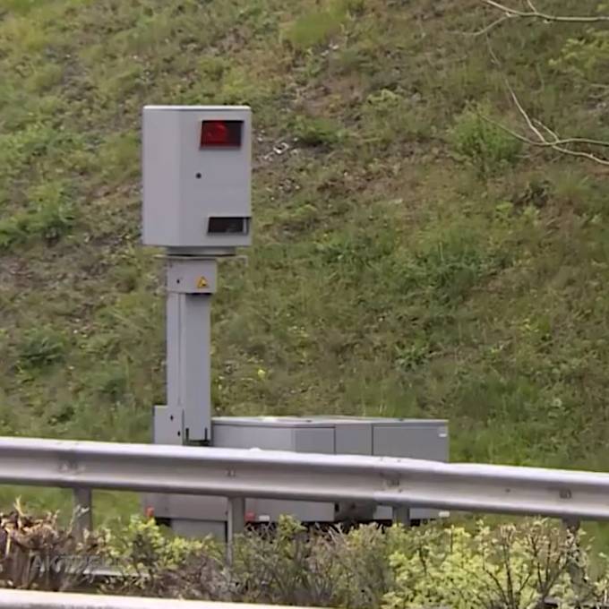 Frau (59) brettert mit 41 km/h zu schnell über die A1