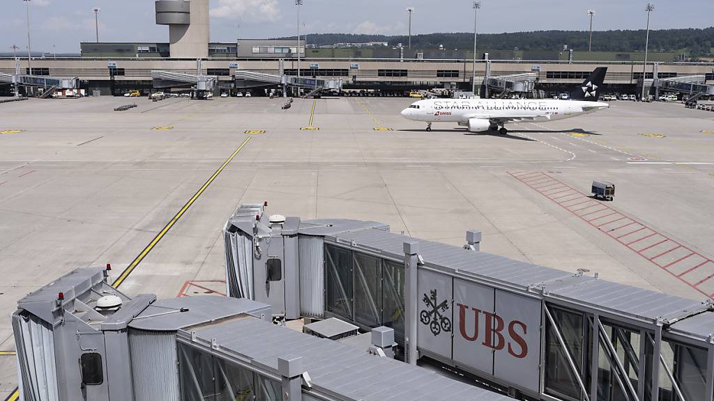 Zürcher Gemeinderat will CO2-Emissionen am Flughafen drosseln