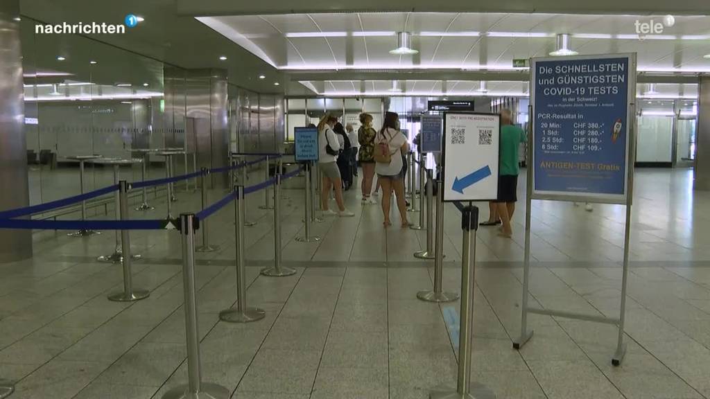 Ferienstart + Testpflicht = Hochbetrieb am Flughafen Zürich