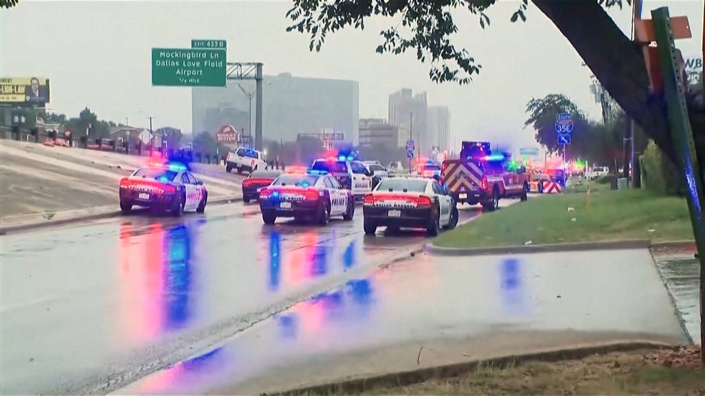 Schütze tötet mehrere Personen bei Einwanderungsbehörde ICE in Dallas