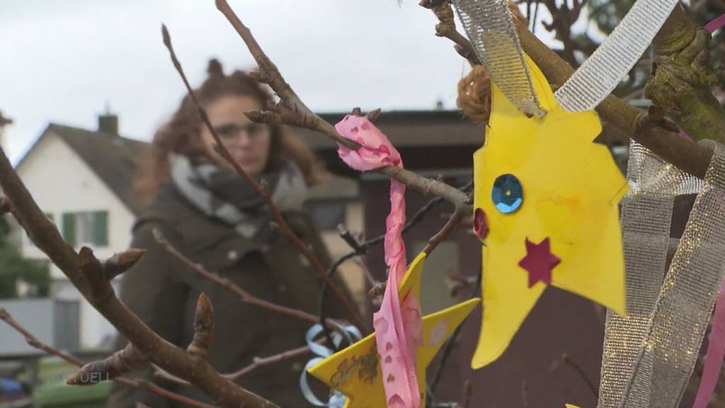 Zerstörtes Adventsfenster in Buchs und frohes Wiedersehen in Döttingen