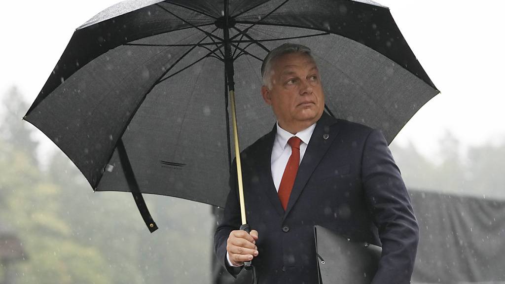 Ungarn unter Premier Viktor Orban steht wegen der Aushöhlung von Demokratie und Rechtsstaatlichkeit selbst stark in der Kritik. Foto: Petr David Josek/AP/dpa