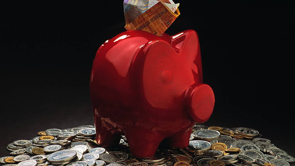 Der Bund muss auch mittelfristig sparen. Wegen drohender Milliardendefizite müssten etliche Projekte zurückgestellt werden, schreibt der Bundesrat. (Themenbild)