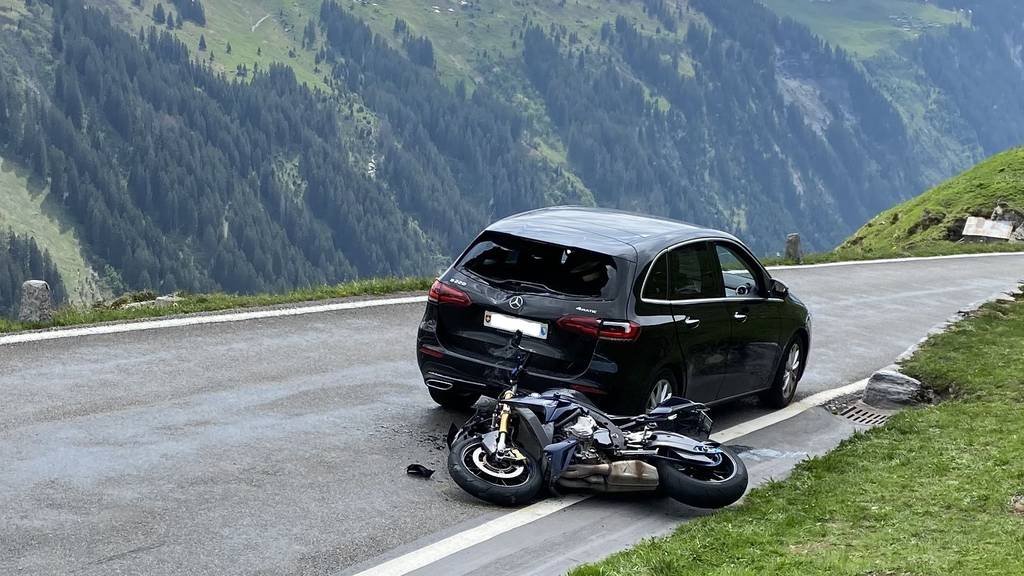 Mehrere Unfälle mit Motorrädern im Kanton Uri