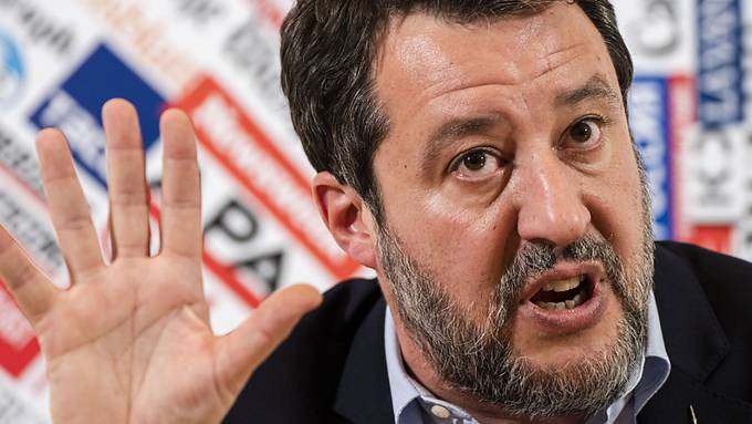 Italienischer Minister Salvini ekelt sich vor Schweizer Snack