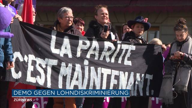 500 Frauen demonstrieren zum Weltfrauentag in Bern