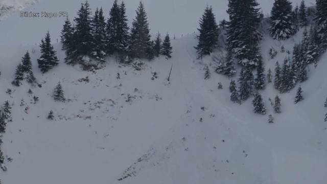 Lawine verschüttet Skitourengruppe