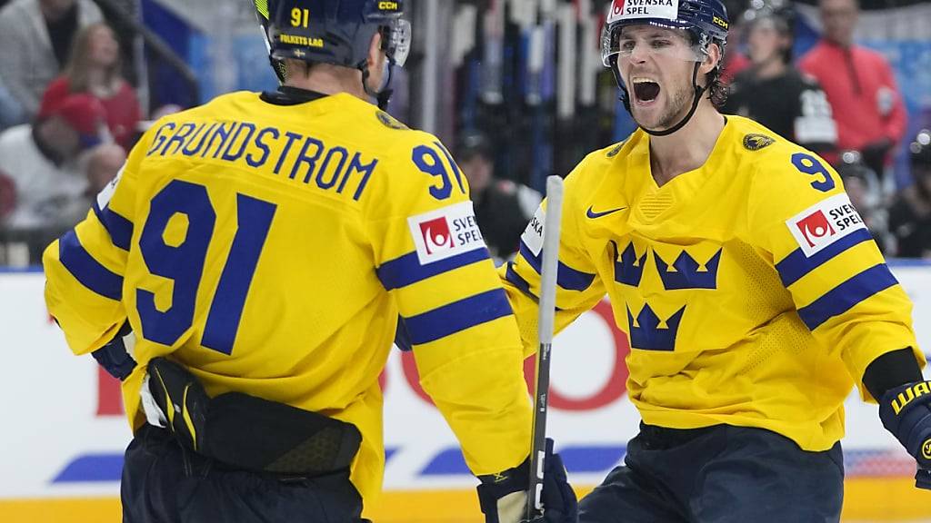 Carl Grundström (Nummer 91) schiesst mit zwei Toren Schweden gegen Kanada zur Bronzemedaille an der Hockey-WM in Prag