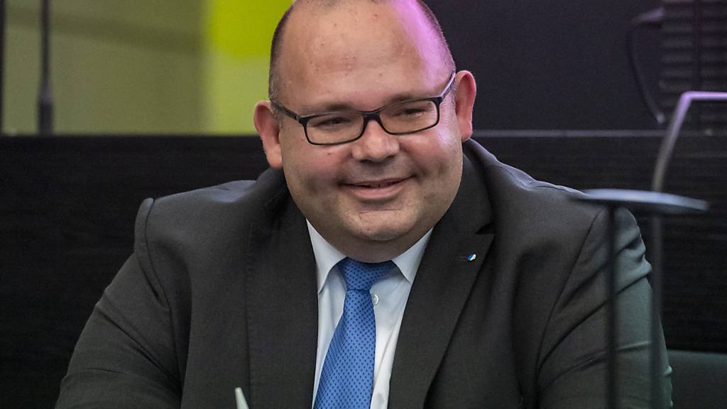 Der Luzerner Bildungsdirektor Armin Hartmann (SVP) hat mit seiner Haltung zu Erasmus plus eine Mehrheit im Kantonsrat gefunden. (Archivaufnahme)