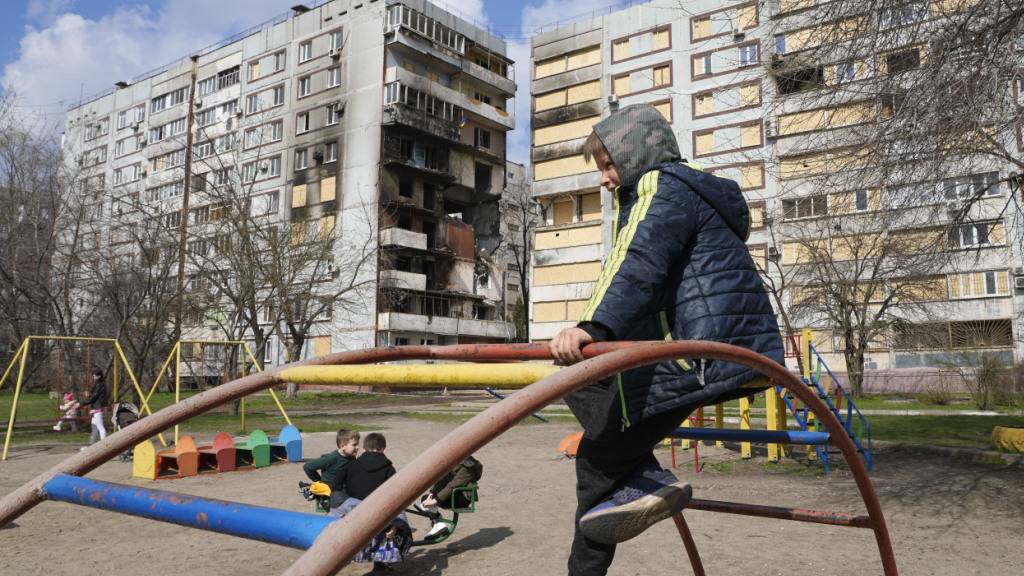 Acht Unis gründen Stiftung für kriegstraumatisierte Kinder