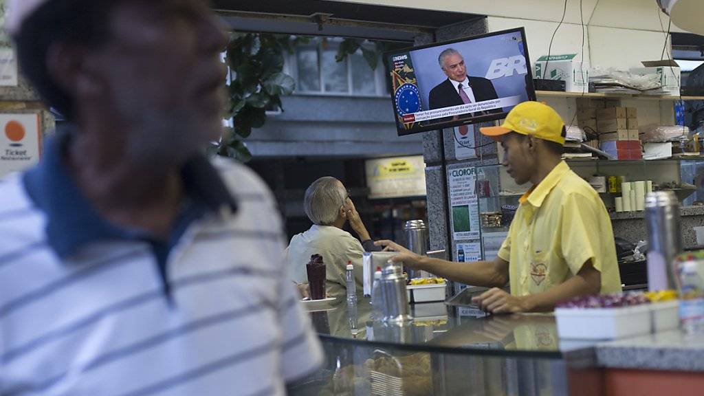 «Drehbuch einer Seifenoper»: Brasiliens Präsident Michel Temer weist in einer Fernsehansprache die Korruptionsvorwürfe gegen ihn von sich.