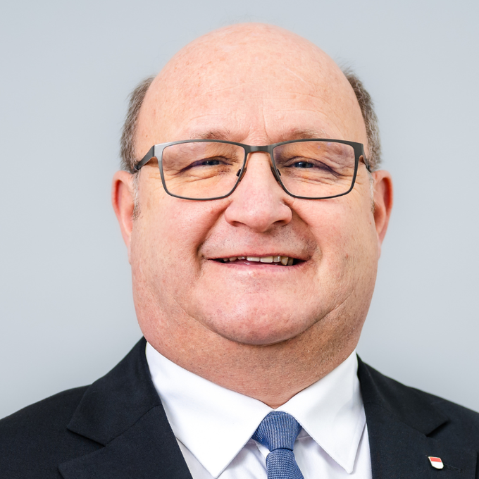 Porträt - Peter Hodel