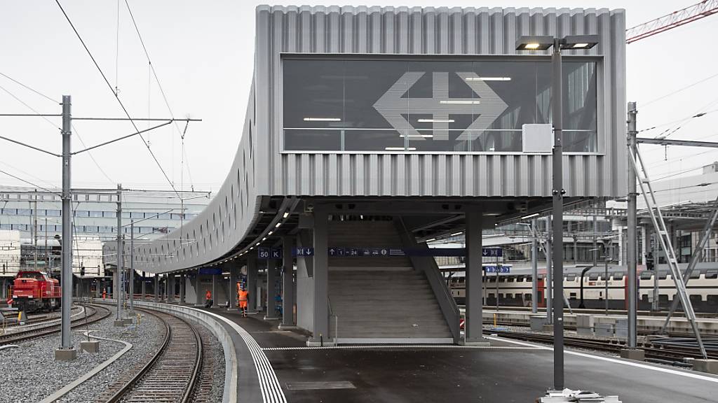 Das Perron der Gleise 49/50 im Bahnhof Bern. (Archivbild)