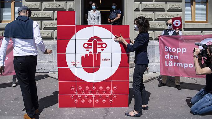 Lärmliga Schweiz reicht Petition gegen Lärmposer beim Uvek ein 