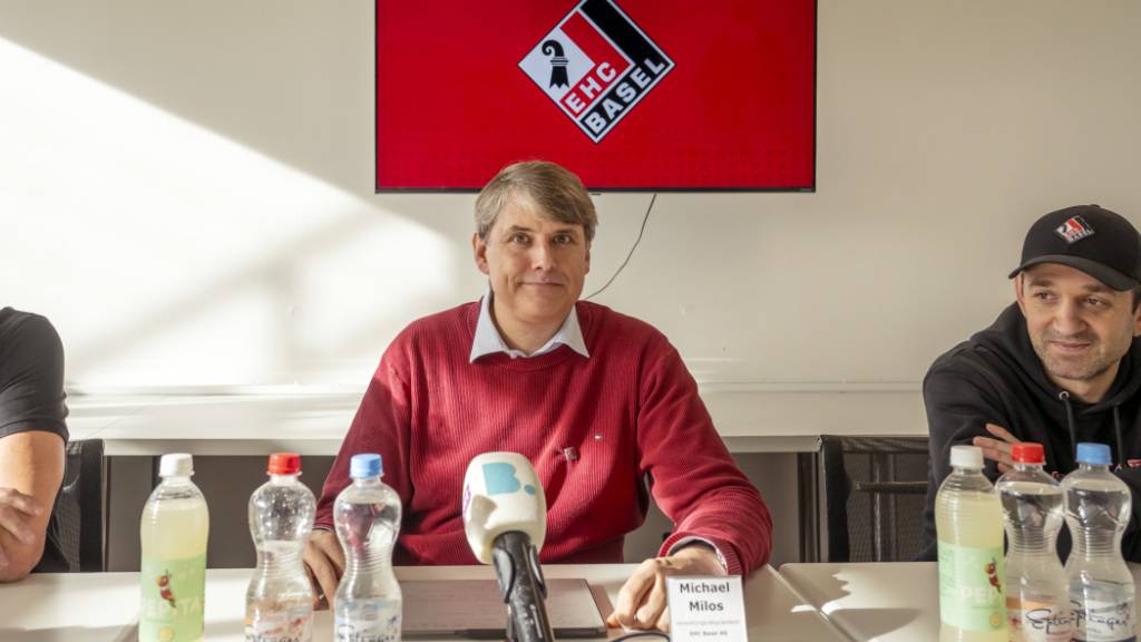 Der EHC Basel mit Verwaltungsratspräsident Michael Milos (Mitte) ist wirtschaftlich noch nicht bereit für die National League