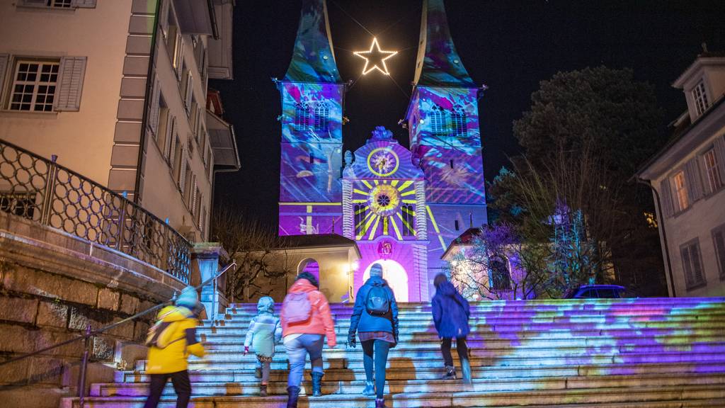 Besucher stürmen das Lichtfestival Luzern 