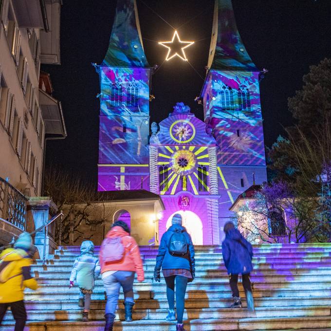Besucher stürmen das Lichtfestival Luzern 