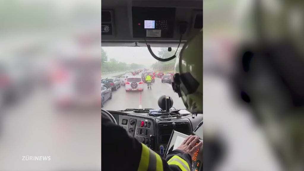 Blockierte Rettungsgasse: Zürcher Sanitäter berichten über ihre Erfahrungen