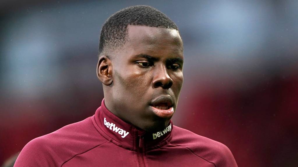 ARCHIV - Kurt Zouma von West Ham United wärmt sich vor dem Start des Fußballspiels der englischen Premier League zwischen Manchester United und West Ham United in Old Trafford auf. Foto: Zac Goodwin/PA Wire/dpa