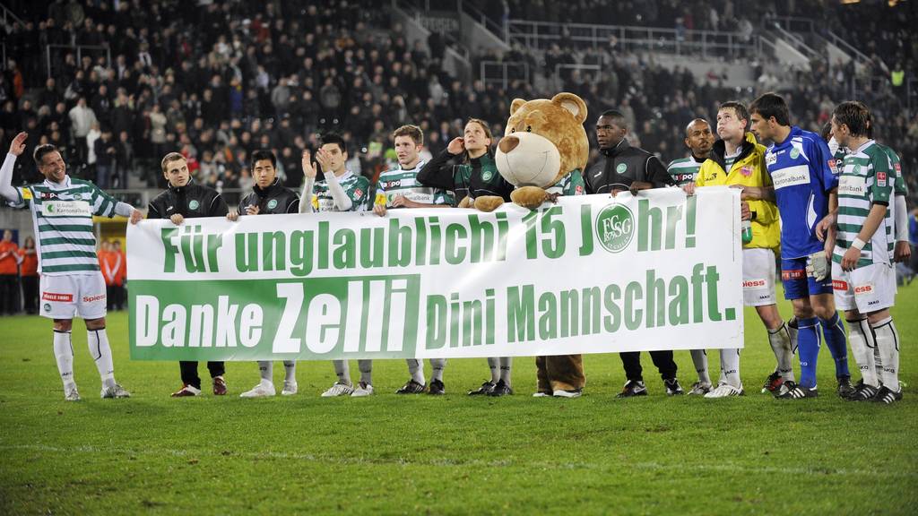 Ein Dank an Zelli - für über 500 Spiele in Grün-Weiss (Bild: Tagblatt/Urs Jaudas)
