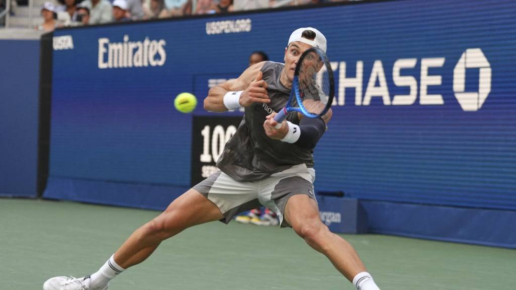 In der 1.Runde noch durchgekämpft, nun aber mit einer Armverletzung ausser Gefecht: die Wetnummer 5 Jack Draper