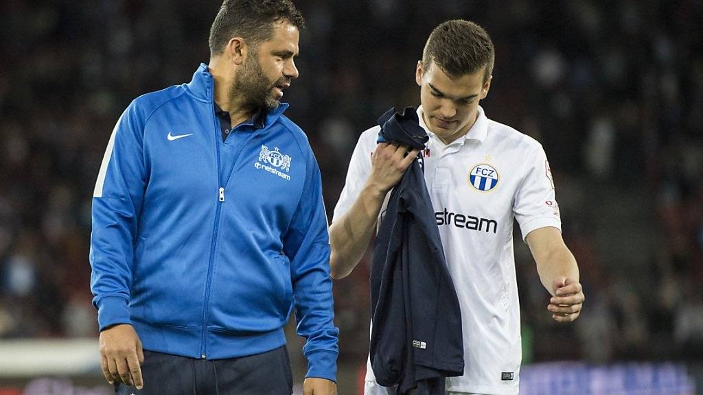 Am Boden zerstört: Der FC Zürich (li. Trainer Uli Forte, re. Kevin Bua) will sich mit dem Cupsieg noch ein Erfolgserlebnis verschaffen