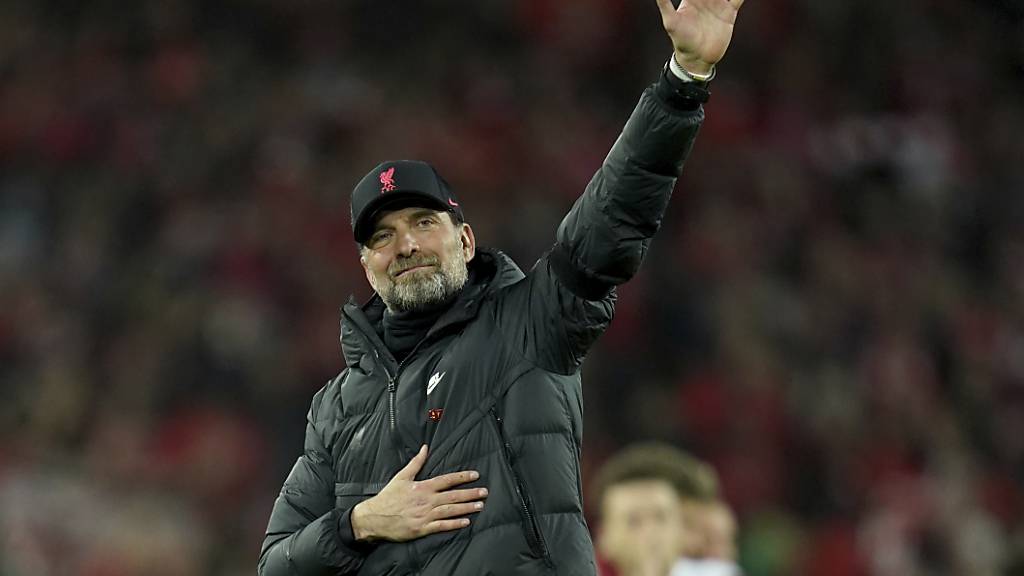 Im Schongang in die Halbfinals: Liverpools Trainer Jürgen Klopp bedankt sich bei den Reds-Fans für den Support an der Anfield Road.