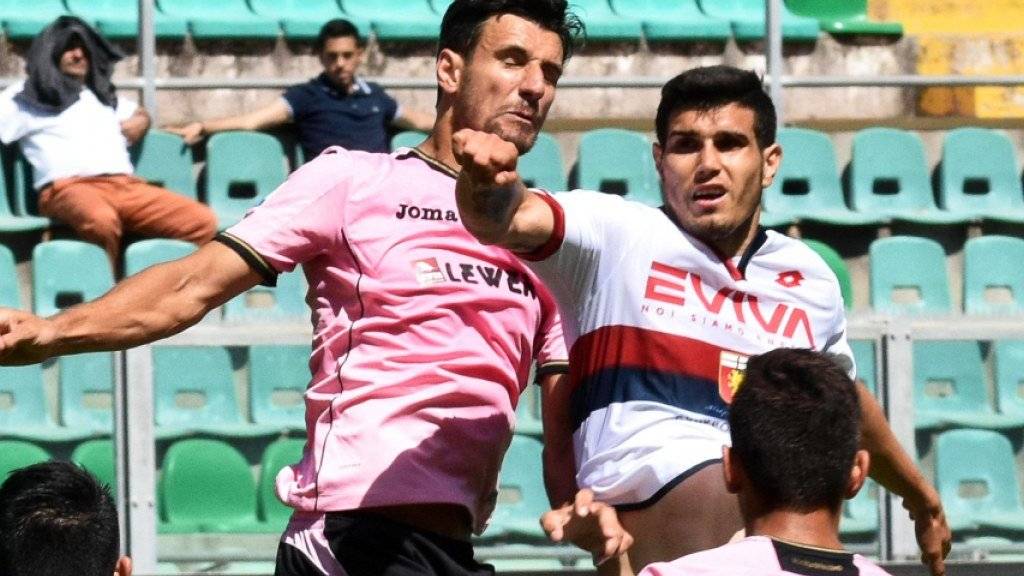 Palermo (im Bildzentrum mit Sinisa Andelkovic) droht der Zwangsabstieg in die Serie C