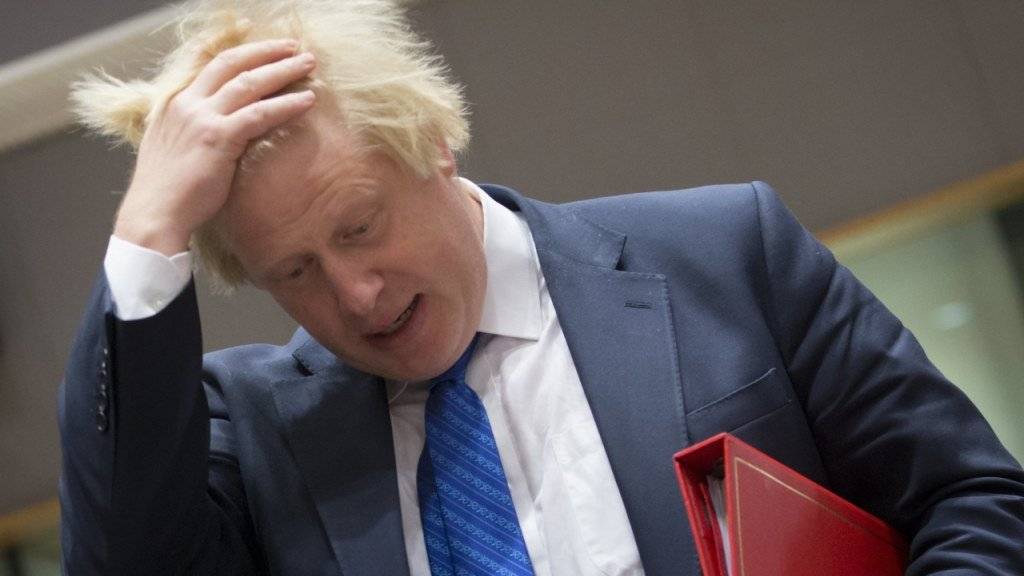 Zum Haare raufen - der britische Aussenminister Boris Johnson macht in einem Sikh-Tempel einen verbalen Ausrutscher (Archiv)