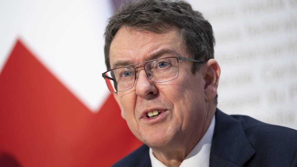 Verkehrsminister Albert Rösti will dem Parlament künftig Bahnprojekte vorlegen, bei denen sich die Kosten bereits relativ genau abschätzen lassen. (Archivbild)