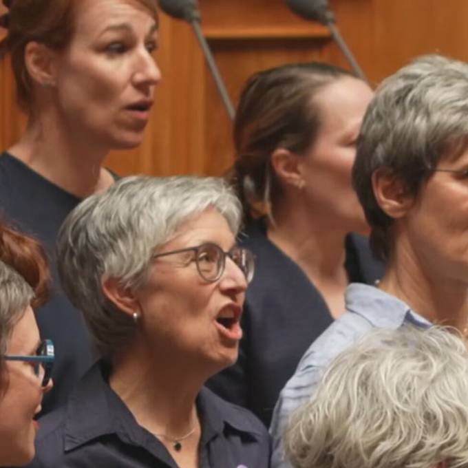 Über 350 Frauen feiern Weltfrauentag im Bundeshaus