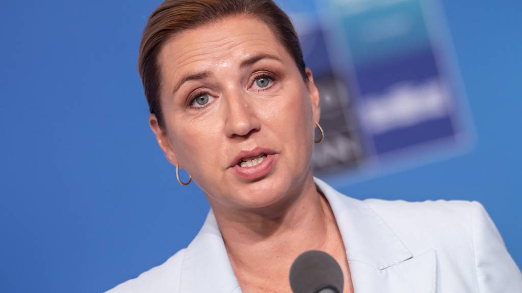 Mette Frederiksen, Ministerpräsidentin von Dänemark, nimmt am Pressestatement vor dem Nato-Gipfel dem Treffen des Nordatlantikrats auf Ebene der Staats- und Regierungschefs teil. Foto: Michael Kappeler/dpa