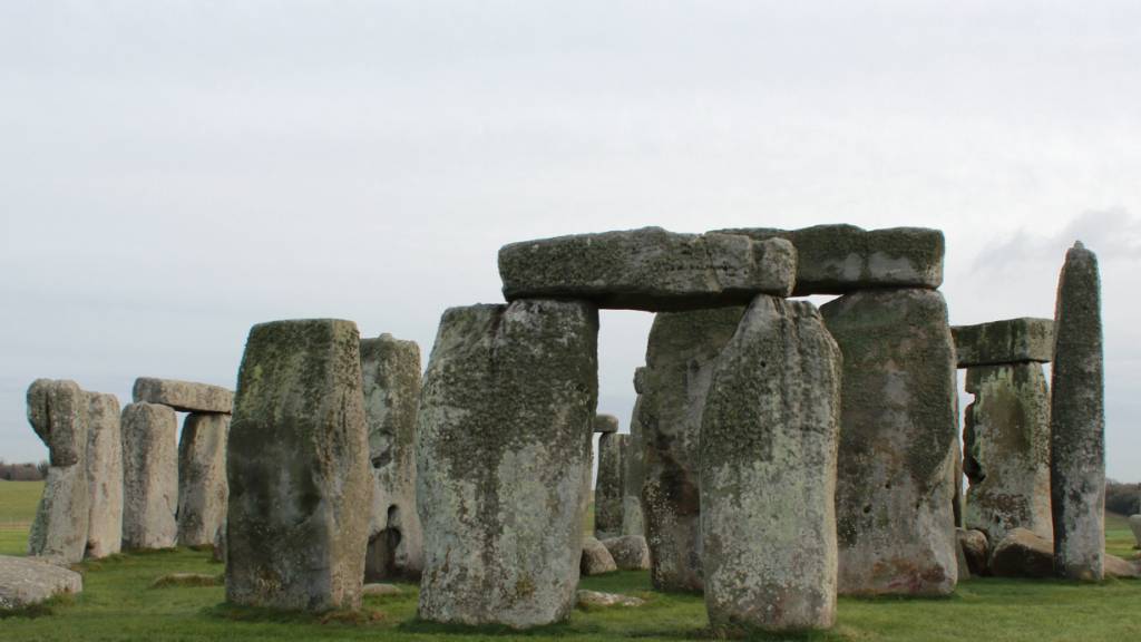 ARCHIV - Die Kultstätte Stonehenge. Foto: Charlotte Zink/dpa (Archivbild)