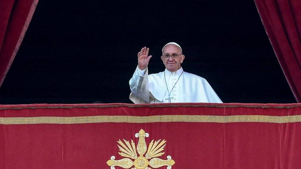 Er ist sich Kameras gewohnt: Doch dass Papst Franziskus als Filmschauspieler durchstarten soll, dementiert der Vatikan vehement (Archiv).