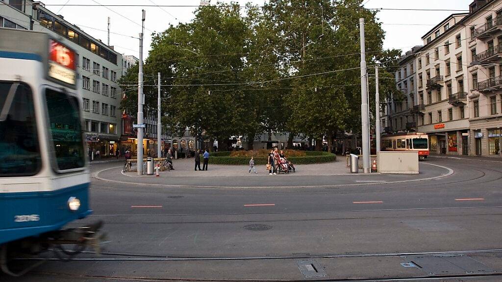 Beim Stadelhofen kollidierten am Mittwochabend zwei Trams der Linien 2 und 4. (Archivbild)