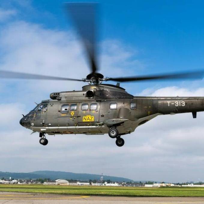 Übung mit Helikopterflügen und Lastwagen beim AKW Gösgen