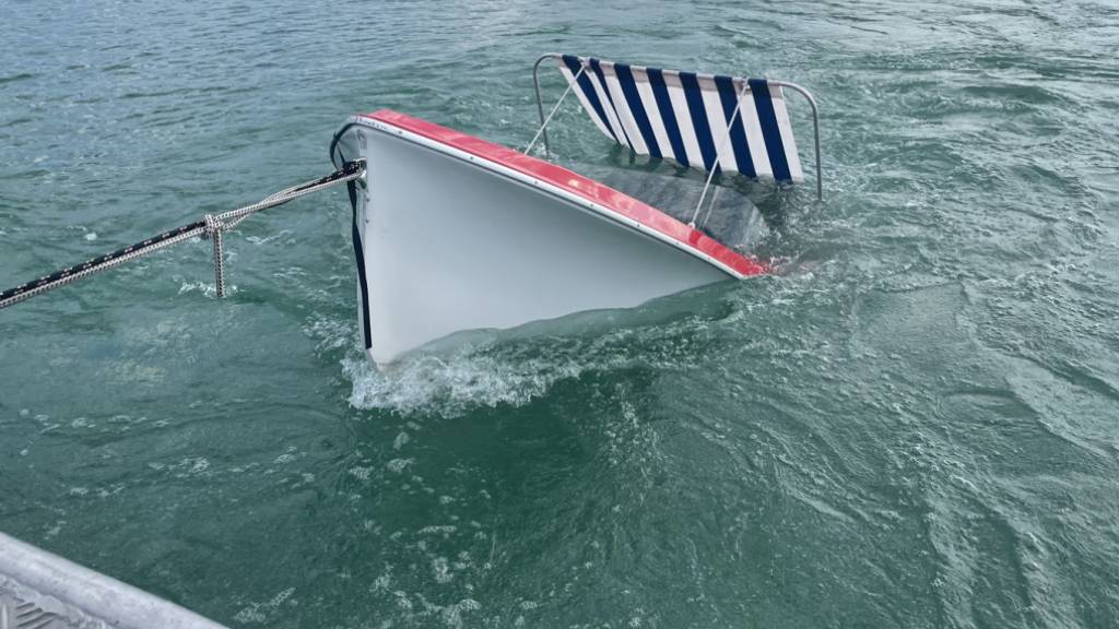 Motorboot auf dem Sempachersee LU gesunken