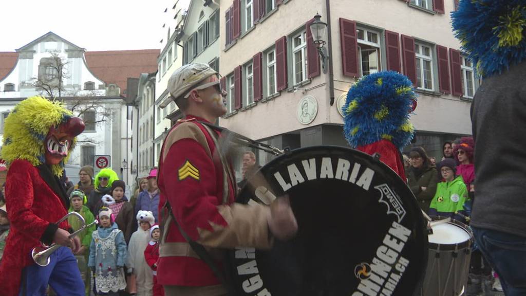 Zehntausende feiern in Altstätten: Internationaler Fasnachtsumzug begeistert Gross und Klein