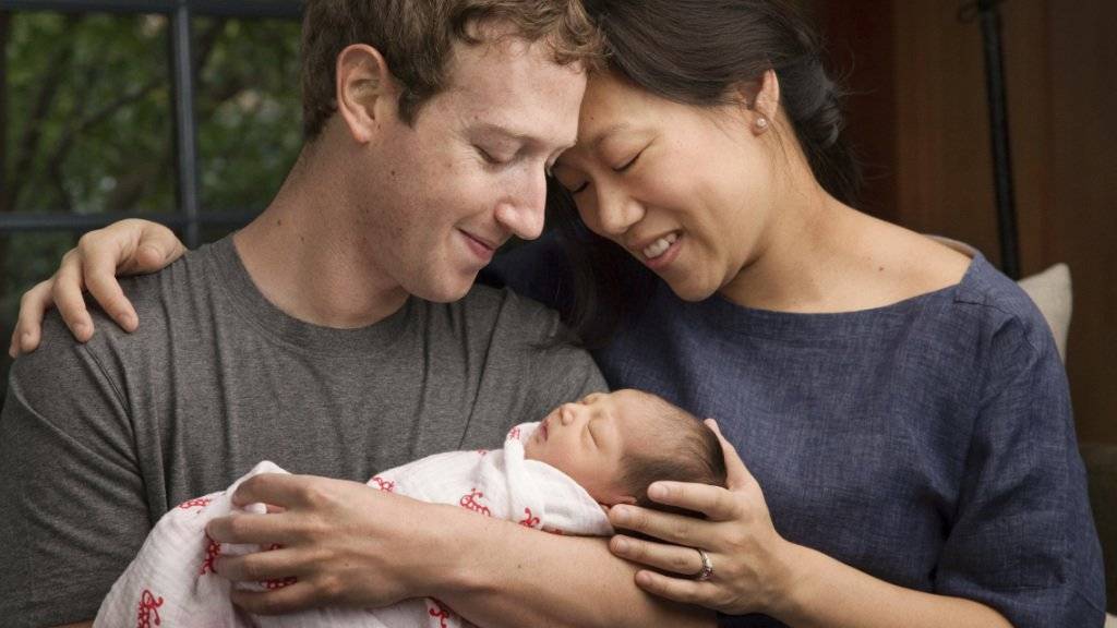 Mark Zuckerberg bringt seiner Tochter Max Mandarin bei - dabei ist die Muttersprache seiner Gattin Kantonesisch (Archiv 2.12.2015).