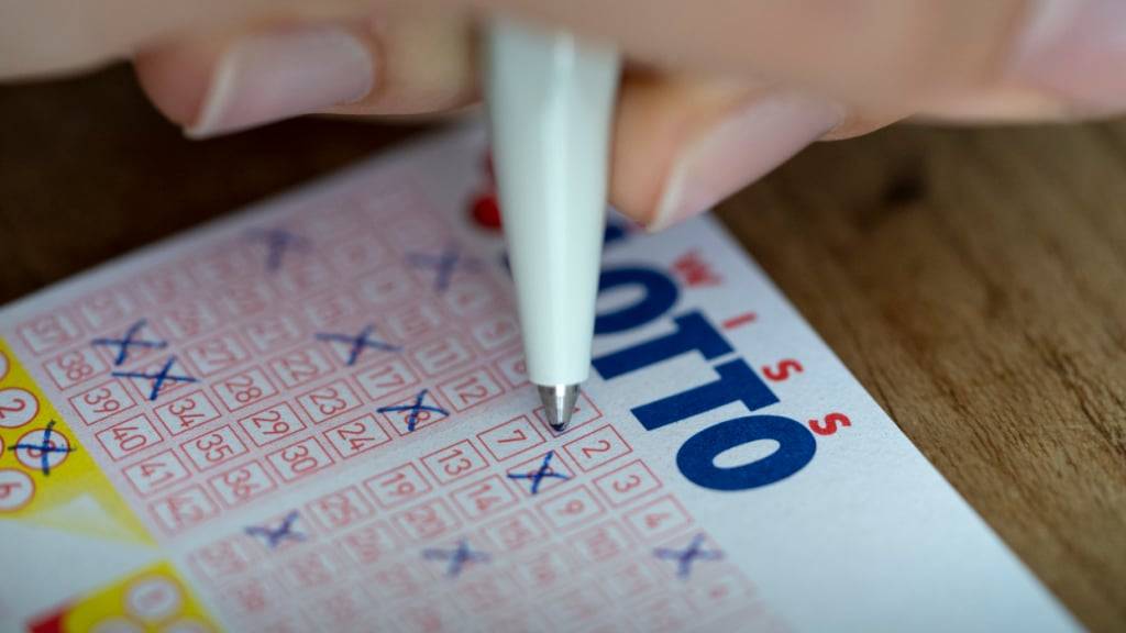 Für die nächste Ziehung am Mittwoch befinden sich 30,2 Millionen Franken im Jackpot. (Archivbild)