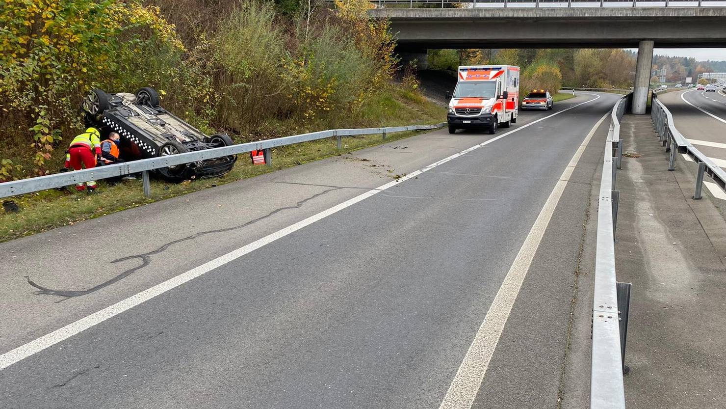 Auto überschlägt Sich Und Landet Auf Dem Dach | PilatusToday