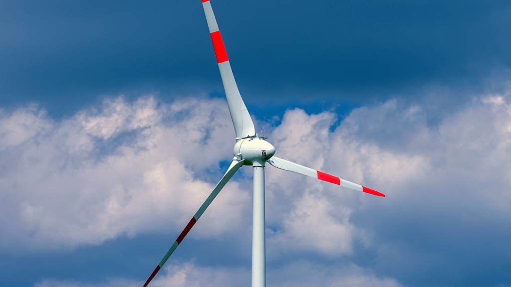 Das bisherige Tempo beim Ausbau erneuerbarer Energien reicht aus Sicht der Internationalen Energieagentur (IEA) nicht aus, um die internationalen Klimaziele zu erreichen. (Archivbild)