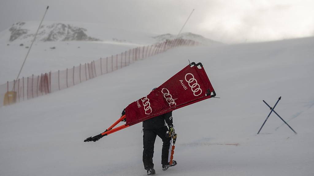 Wiederum zu starker Wind: Auf der Piste Gran Becca in Zermatt/Cervinia war auch am Sonntag nicht an ein Rennen zu denken