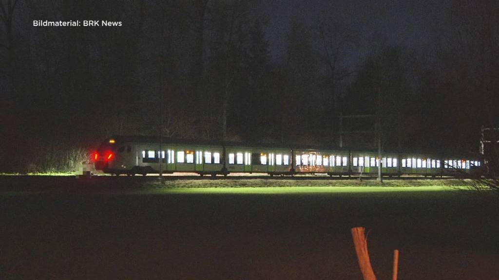 Zug überfährt Pferd in Lauperswil