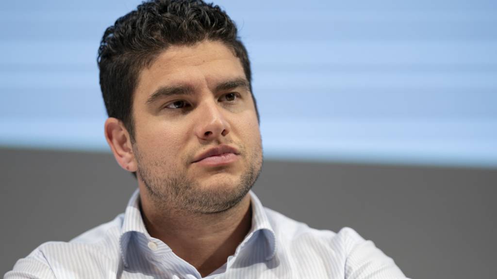 Die Zürcher Verwaltung soll nur noch so stark wachsen wie die Bevölkerung. Dies fordert die Zürcher FDP in ihrer «Personalbremse»-Initiative. Im Bild Matthias Müller, der Präsident des Initiativ-Komitees. (Archivbild)