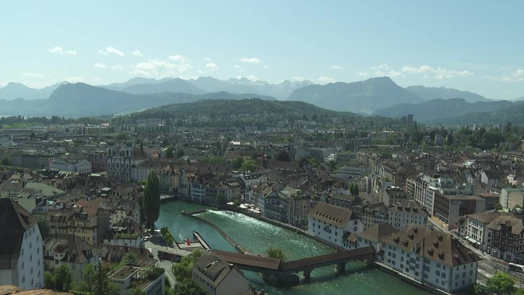 Im Kanton Luzern wohnen knapp 425'000 Personen