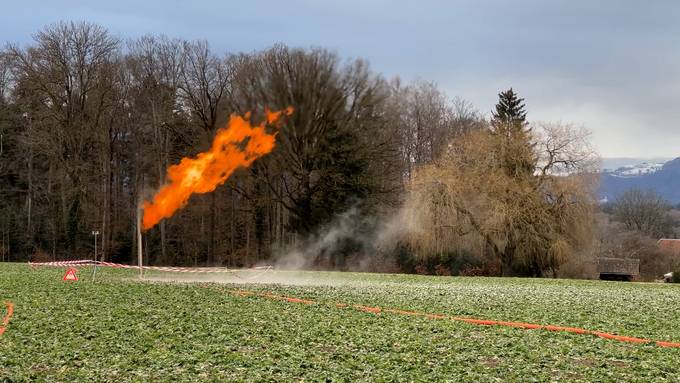 In Langenthal schiessen Flammen aus dem Boden: Experte ordnet ein
