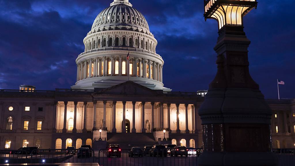 Blick auf das Kapitol-Gebäude auf dem Capitol Hill. Foto: J. Scott Applewhite/AP/dpa